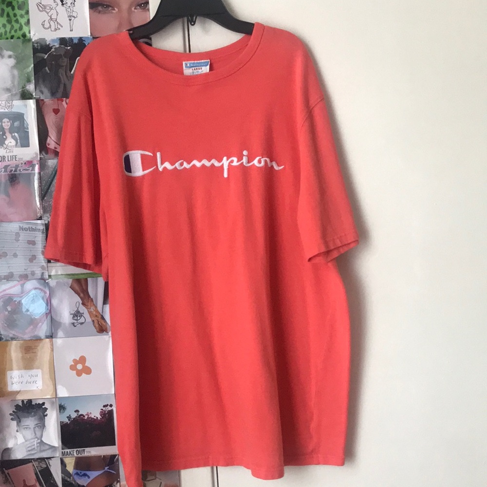 Champion Tee size Large